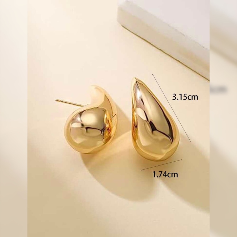Bottega-esque Tear Drop 💧 Earrings Gold-tone - Picture 4 of 4